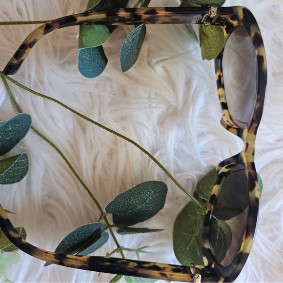 Marc Jacobs Marc 111/S Sunglasses in a Havana-Tortoiseshell Frame Color - Picture 8 of 11